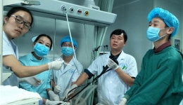 我院重症医学科成功为一气管食管瘘危重患者实施微创治疗