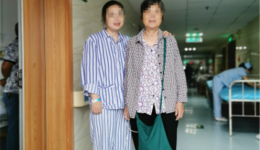母女俩同患胆结石 先后在我院实施腹腔镜手术