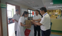 “医”路同行，情暖心间 怀化市卫健委开展“中国医师节”走访慰问活动